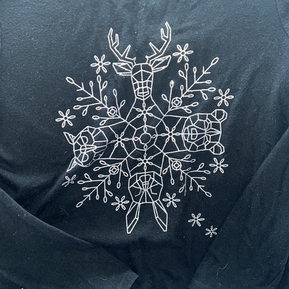 Black reindeer shirt silver reindeer, 10/12 girls, long sleeve tee-nice ⭐️ - Picture 2 of 3